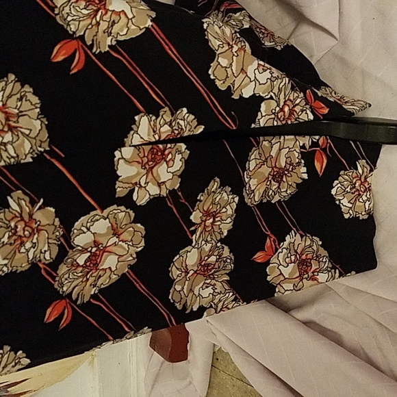 It's A Lehigh Maxi Dress - Picture 5 of 13